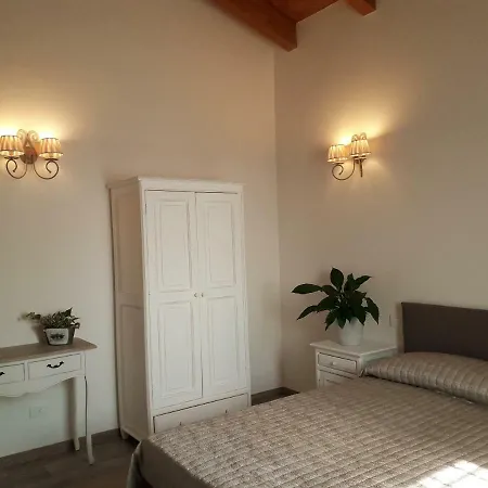 N'uova Campagna Κατάλυμα σε φάρμα *